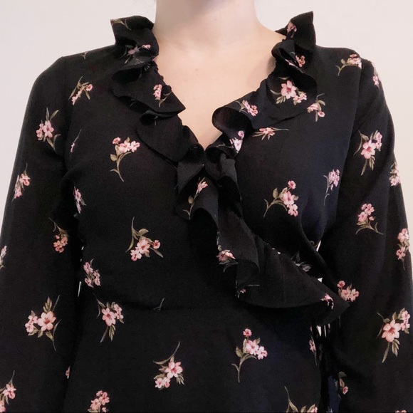 Ecoté black and floral chiffon wrap top - Picture 2 of 3